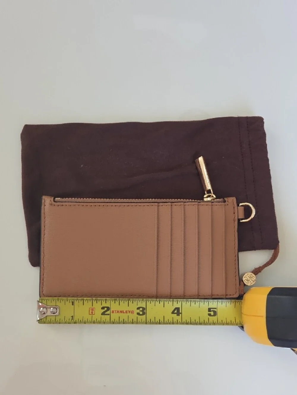 Tory Burch Tan Leather Zip Card Wallet with Logo. NEW
